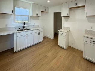 5713 Kester Ave, Van Nuys, CA 91411