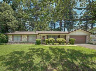 814 Hawkins Ave, Wake Village, TX 75501