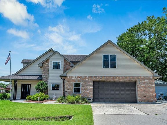 3rd image of 500 Terri Dr