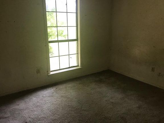 5th image of 544 Brownville Rd