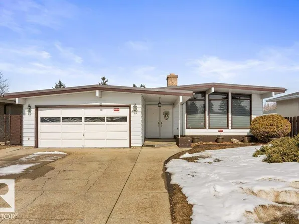 9512 147th Ave NW, Edmonton, AB T5E 2K6