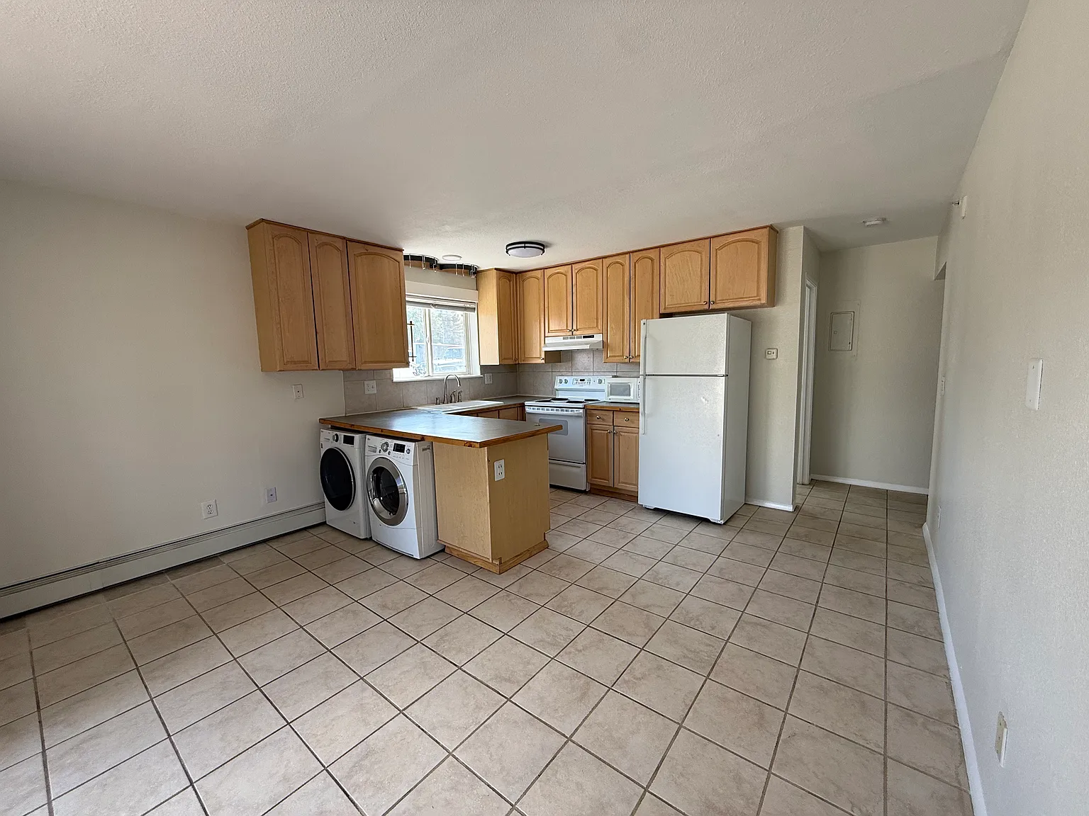 2 bed, 750 sqft, $2,800 — Photo 1