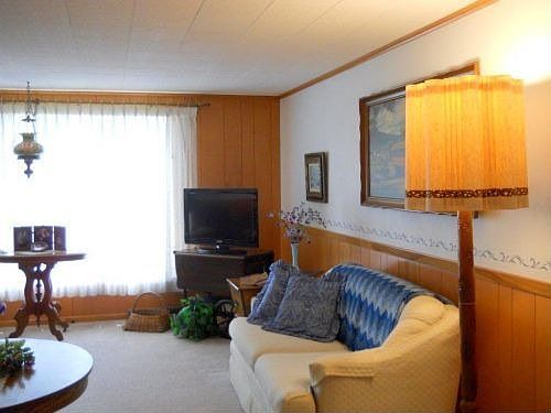 LIVING ROOM VIEW 2