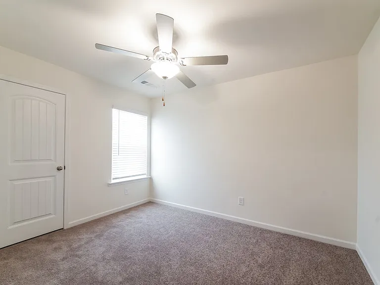 410 Ruths Blvd — Photo 12