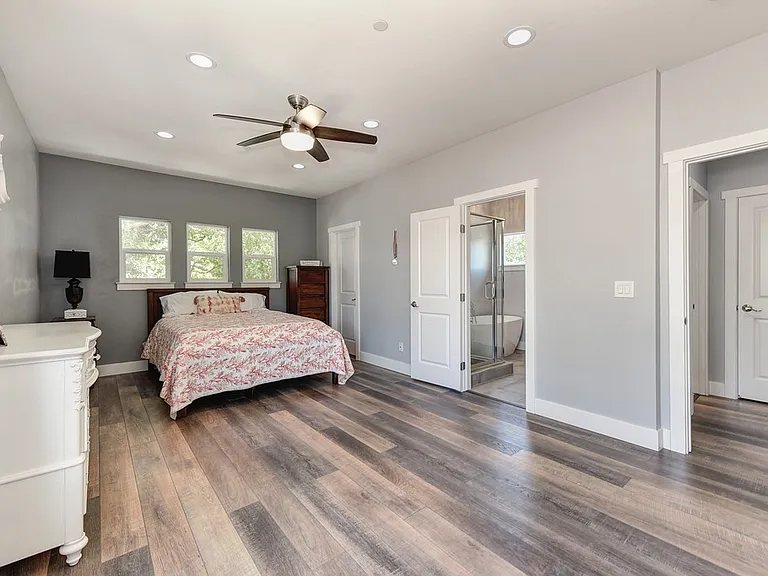 4121 Pine St — Photo 4