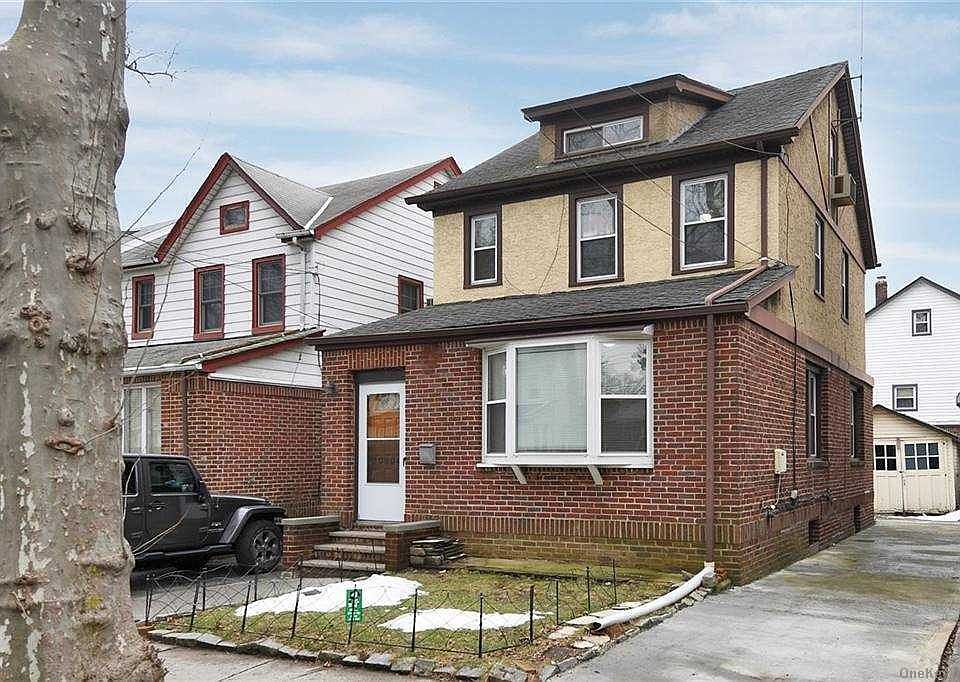 20804 33rd Ave Flushing Ny 11361 Zillow