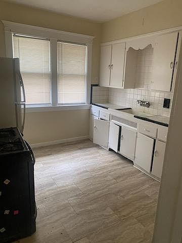 1st image of 282 E Delavan Ave #2