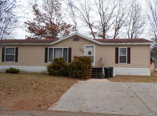 1049 Barberry Rd, Howard City, MI 49329