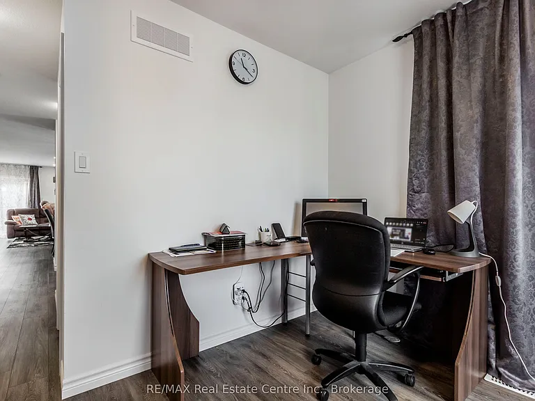 1 Mill St W #1 — Photo 14