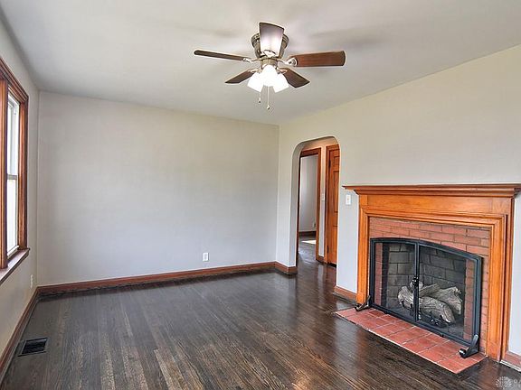 2nd image of 2313 Woodburn Ave