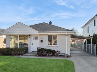 239 Neva Ave, Glenview, IL 60025