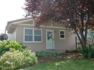 1519 Idlewild Dr, Round Lake Beach, IL