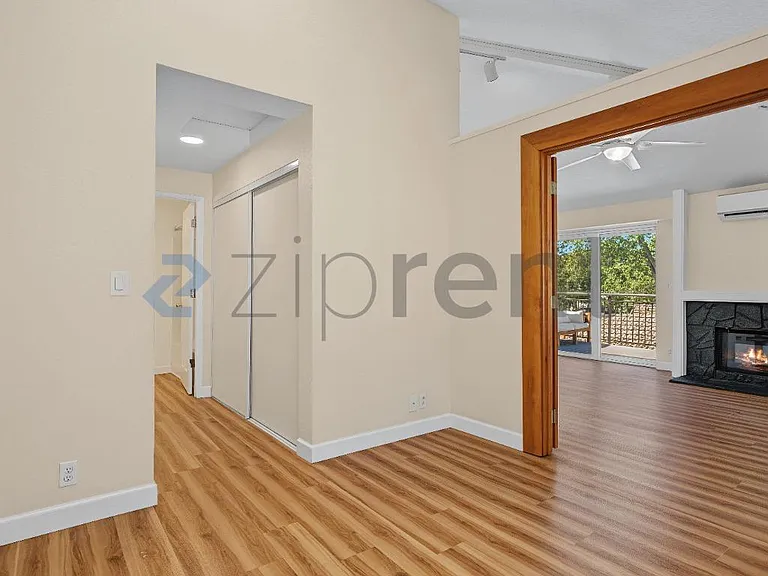 90 Galen St — Photo 15