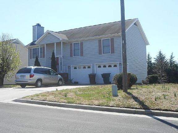 3rd image of 400 Mount Olive Dr