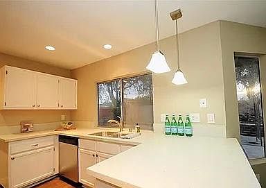 3rd image of 11321 Rockridge Ln