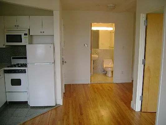 Rented by Bond New York | media 22