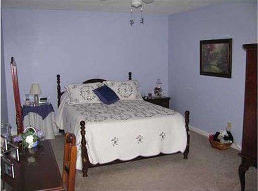 4th image of 241 Brent Dr