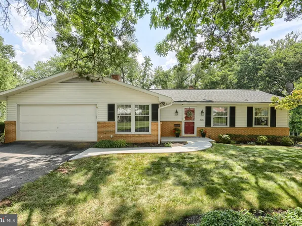 408 Candlewyck Rd, Camp Hill, PA 17011