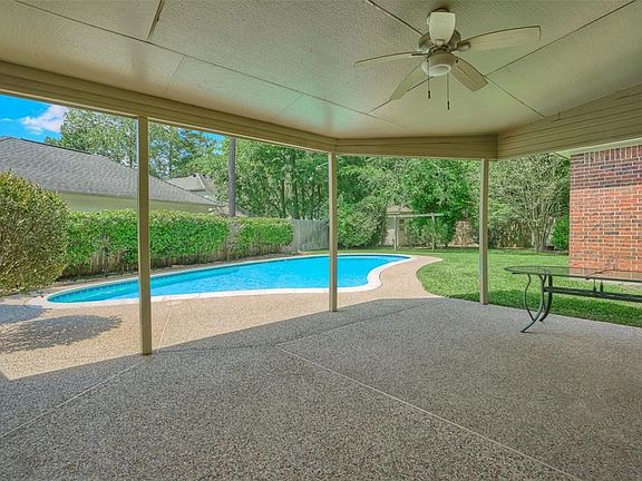 Lots of room for outdoor entertaining!