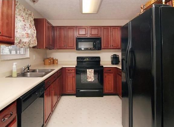 3rd image of 344 Grandlin Park Dr