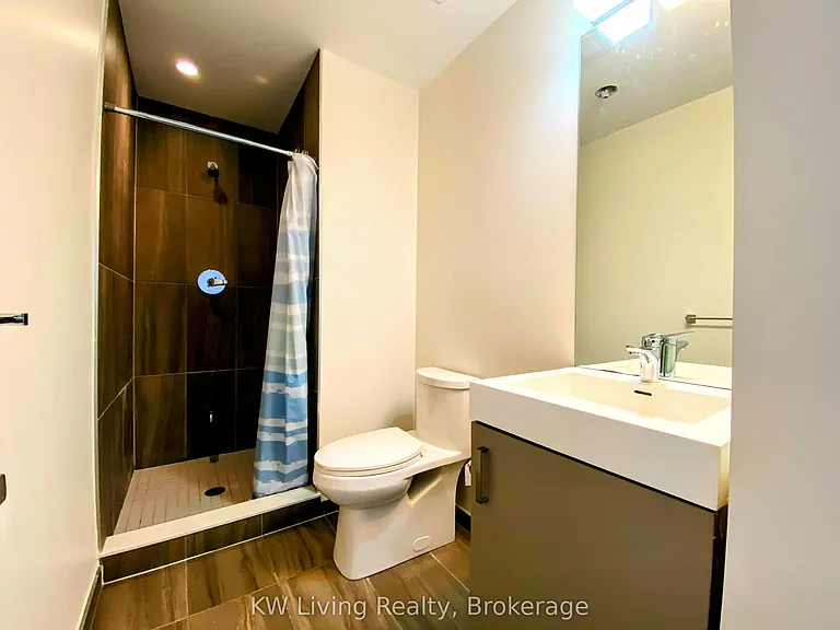 17 Dundonald St #406 — Photo 13