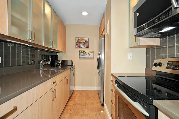 Sold by Ann Weintraub, Ltd. | media 13