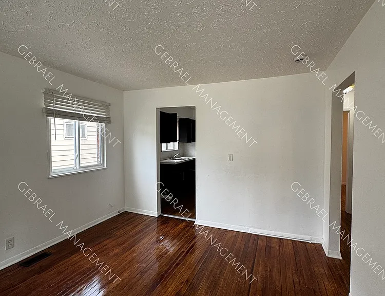 1183 E Lorado Ave — Photo 6