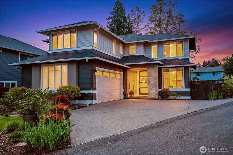 2nd image of 1228 28th Avenue Ct SW