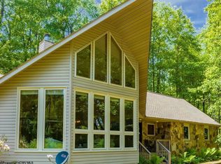 117 Pine Dr, Terra Alta, WV