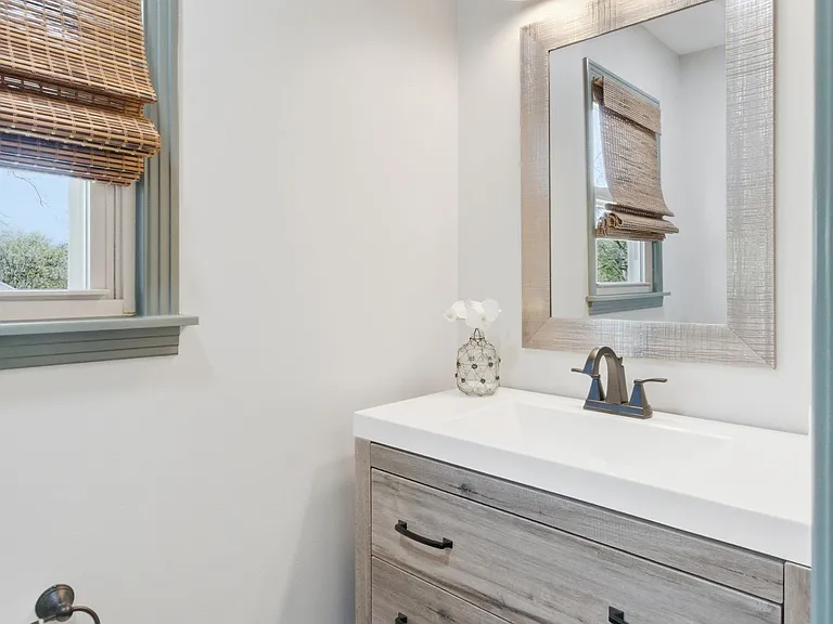 409 Barbara Dr — Photo 36