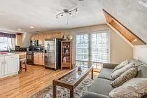 3 bed, 2.0 bath, 1049 sqft, $3,600 — Photo 4