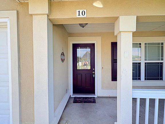 2nd image of 10 Broadland Cir