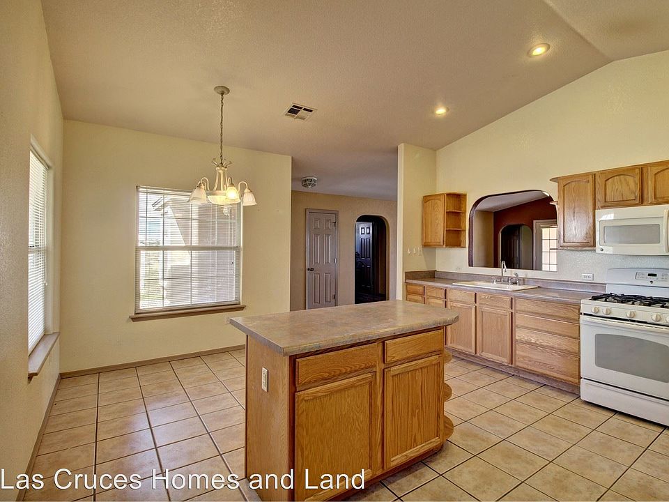 1st image of 1535 Vajillo Ln
