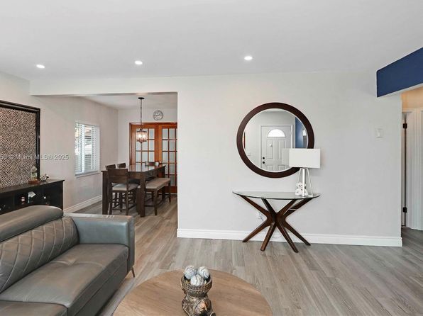 miami-florida-43841149 picture