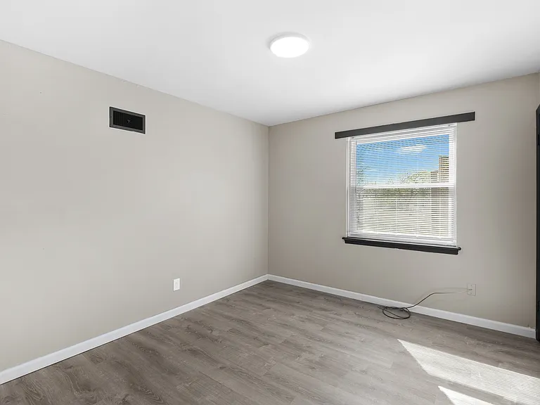 3100 Arsenal St — Photo 12