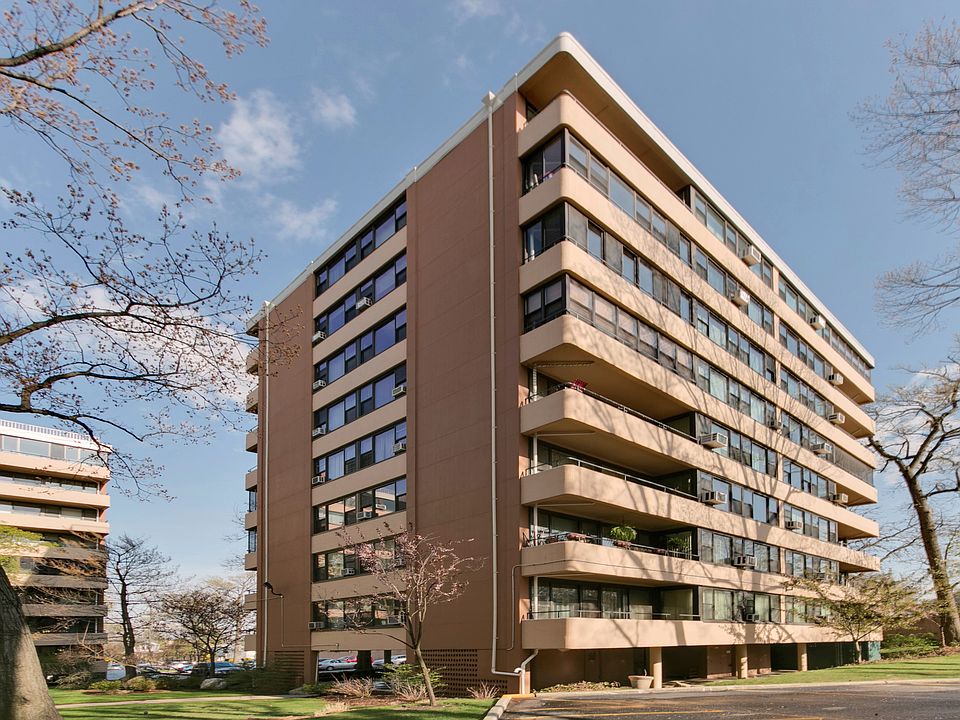 1st image of 10-34 166th St #3C