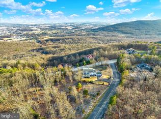 1065 Kuhn Rd, Boiling Springs, PA 17007