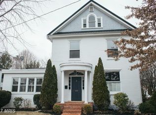 303 S 6th St, Chambersburg, PA 17201