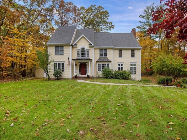 9 Fletcher St, Plainville, MA 02762