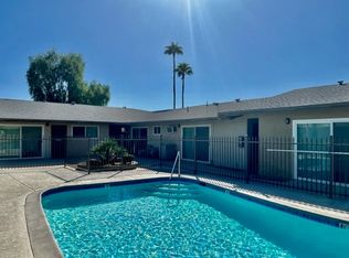 686 E Cottonwood Rd #K, Palm Springs, CA 92262