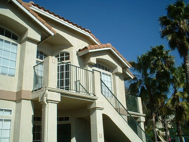 Front Entry Photo - Upstairs Condo
