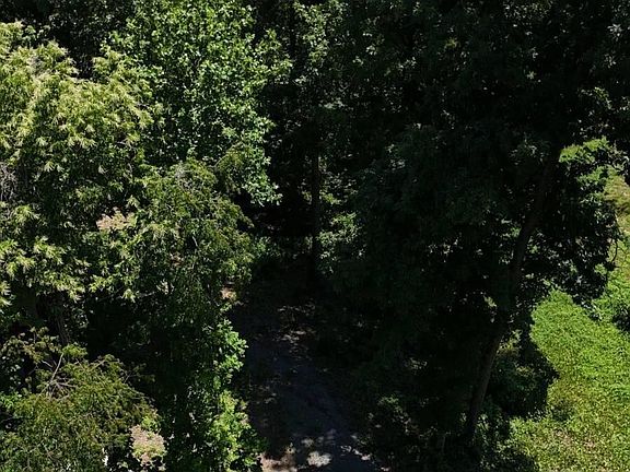 5th image of 12 Cherokee Dr