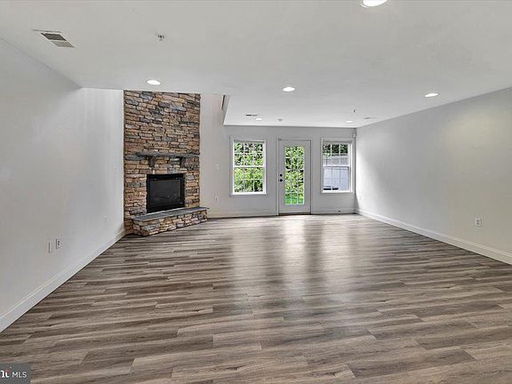 5th image of 9104 Marlove Oaks Ln