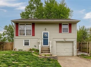 18507 E Lexington Rd, Independence, MO 64058