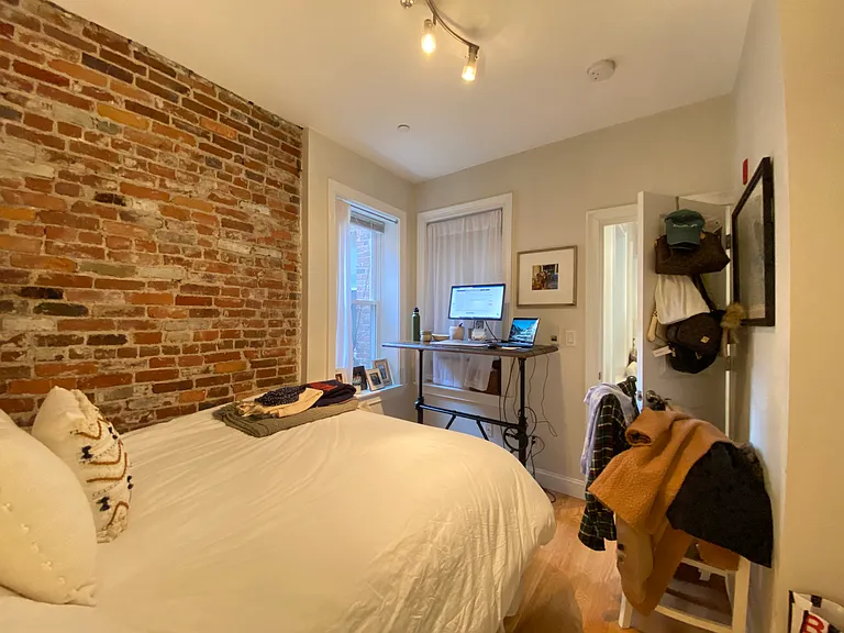 16 Hull St #2 — Photo 8