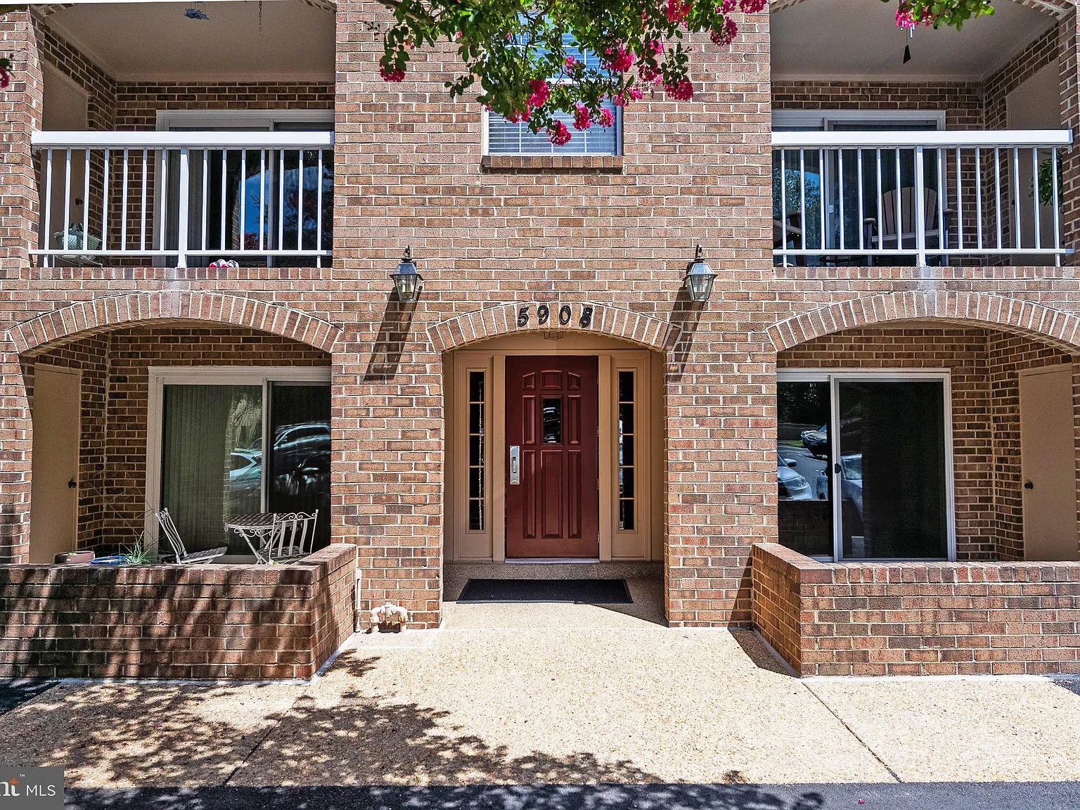Burke Cove Condo — Photo 1