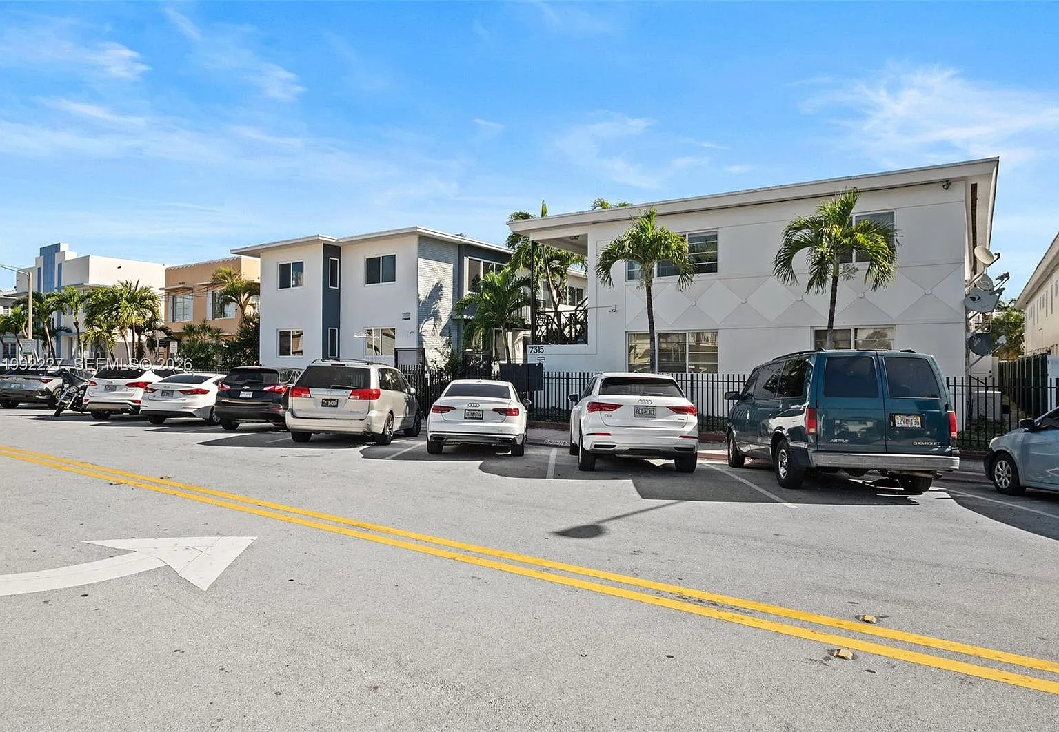7315 Byron Ave Condo — Photo 1
