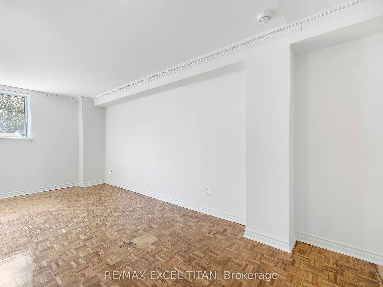 Studio, $1,600 — Photo 2