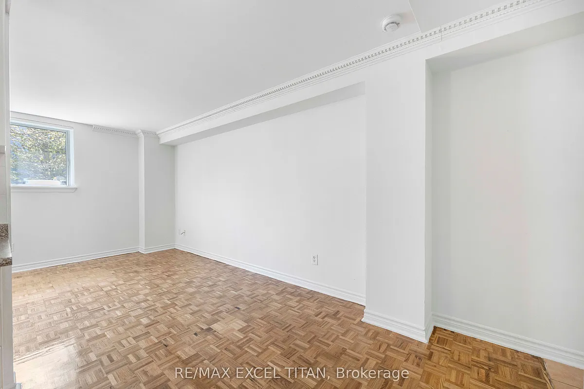 Building Photo - 1407 Dupont St #112