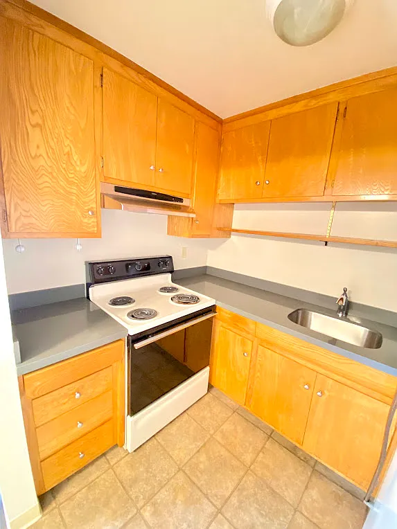 2 bed, $3,400 — Photo 1